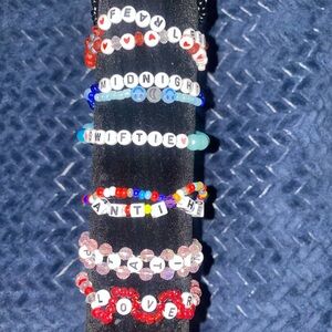 For the “SWIFTIES” I am making many styles and can also do custom size & colors